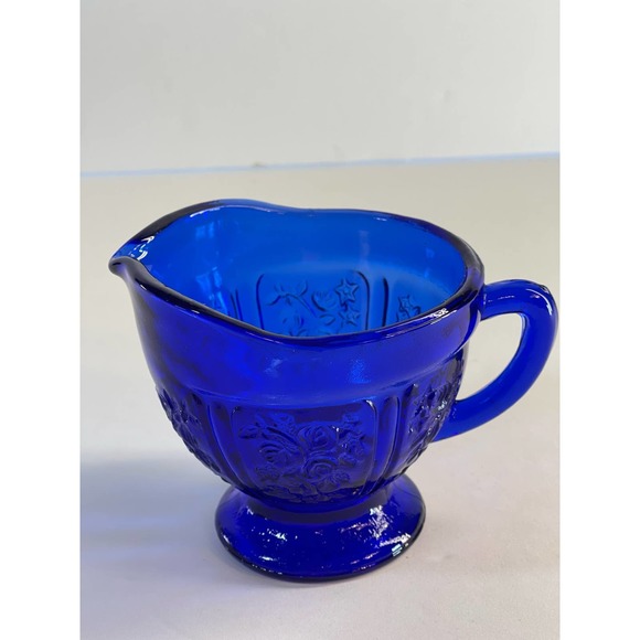 Vintage Depression Glass - Sharon Cabbage Rose Creamer in Cobalt Blue. - Picture 1 of 6